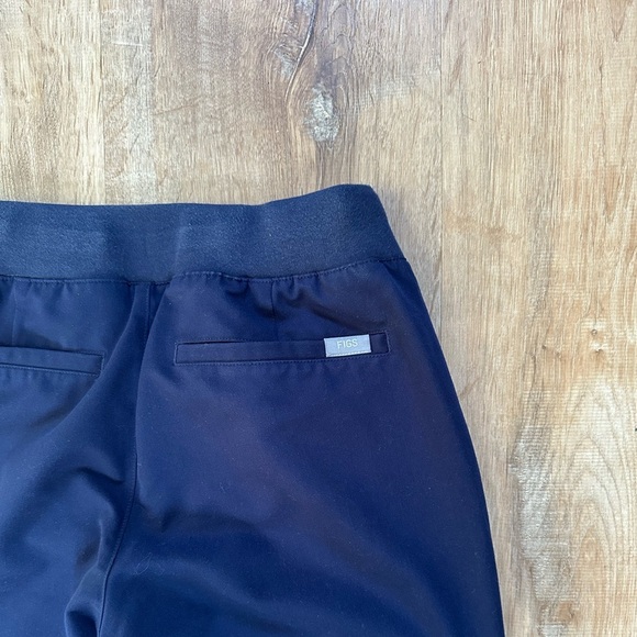 Figs Manari Technical College Scrub Joggers Navy Blue Size XS - Picture 4 of 9